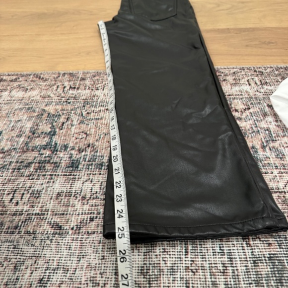 Banana Republic Black Cropped Pants - Picture 8 of 8